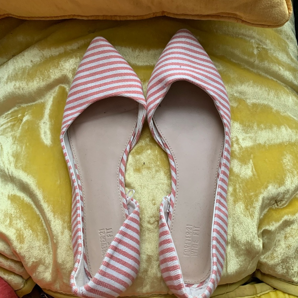 Pointed Striped Flats